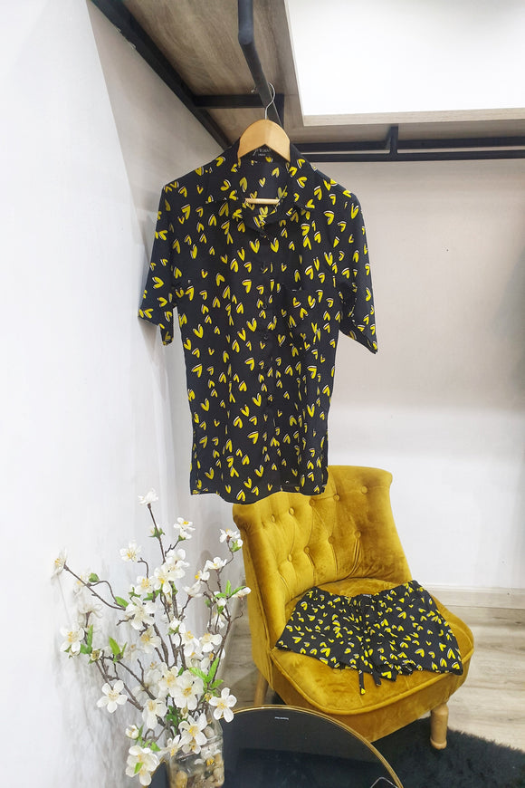 Kelly Shirt & Shorts Set - Black & Yellow Heart Print